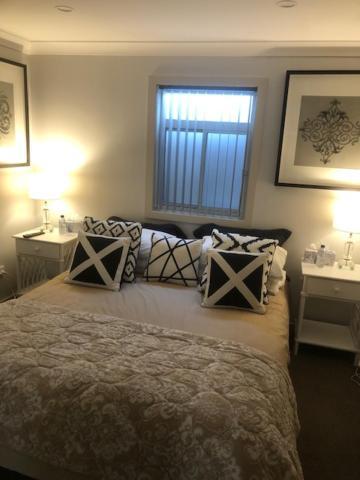 Water Street - Garden Views Homestay Forster